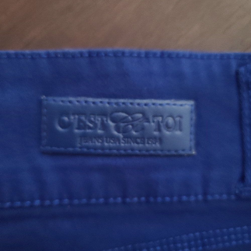 Shorts - Picture 3 of 5